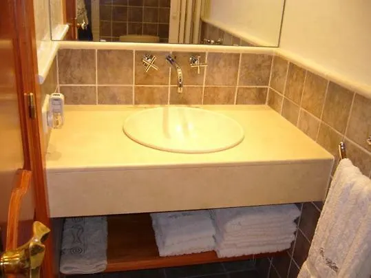 Beautiful Apartment In Tossa De Mar 0*,